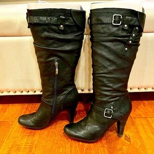 Guess size 10 women’s black leather boots